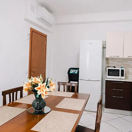 بيت ضيافة Angela's - 10 Minutes From